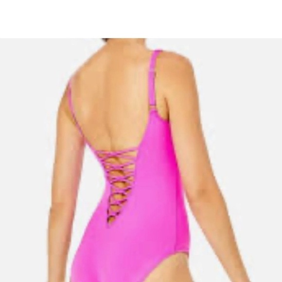 NEW Lilly Pulitzer Isle Lattice One-Piece
Swimsuit PLUMERIA PINK NWT Sz 14 - Picture 4 of 13